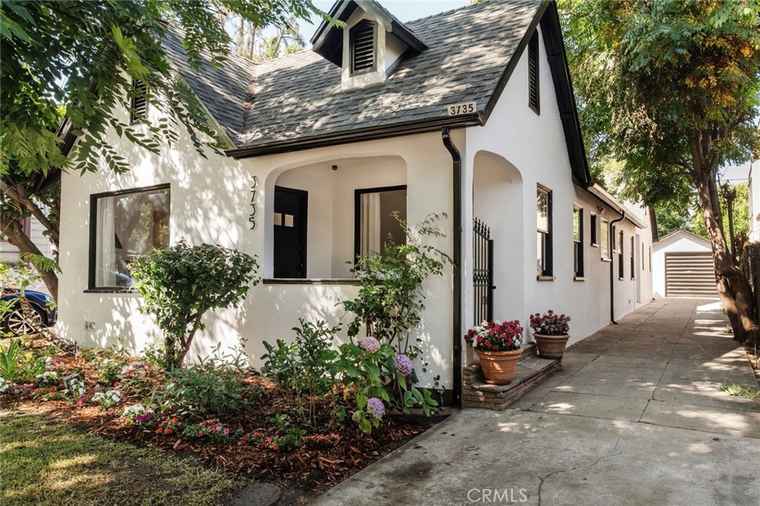 Photo of 3735 Edenhurst Ave Los Angeles, CA 90039
