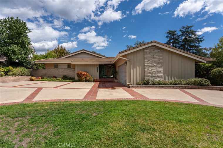 Photo of 1960 Liliano Dr Sierra Madre, CA 91024