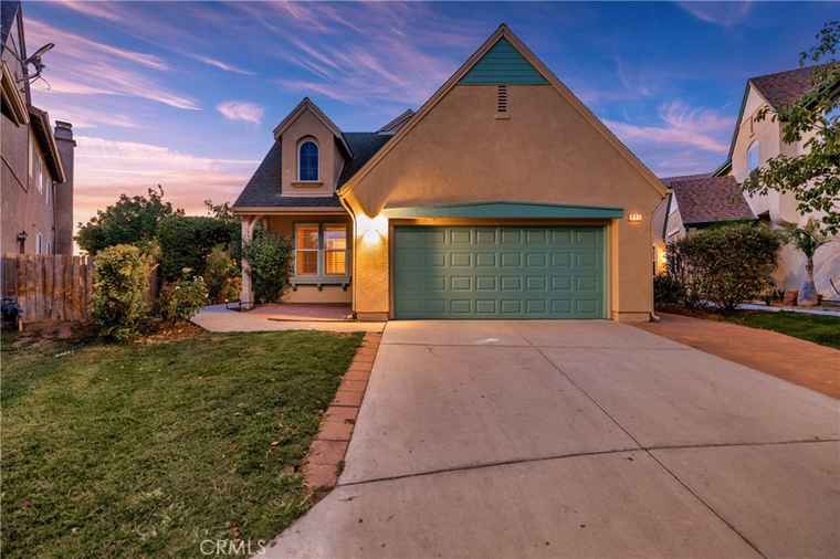 Photo of 493 Poets Sq Fallbrook, CA 92028
