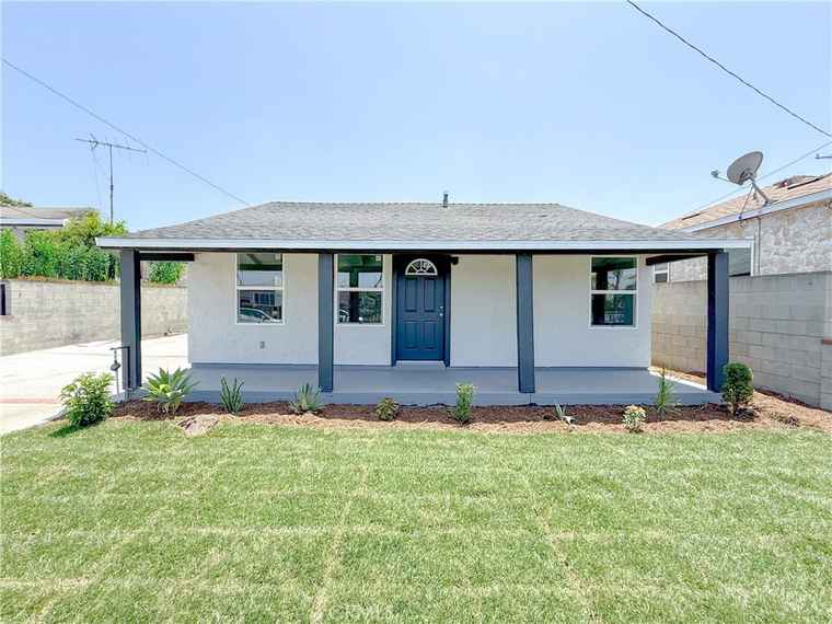 Photo of 842 W Palmer St Compton, CA 90220