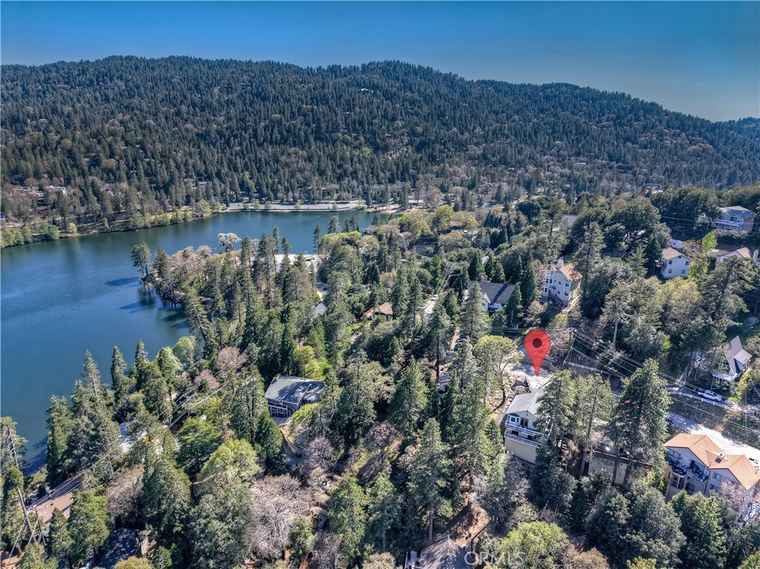 Photo of 395 Wylerhorn Dr Crestline, CA 92325