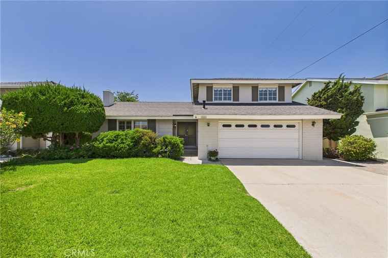 Photo of 10469 Gregory Cir Cypress, CA 90630