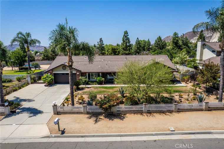 Photo of 6880 27th St Jurupa Valley, CA 92509
