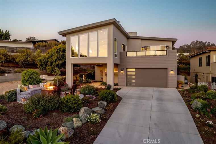 Photo of 290 Piney Ln Morro Bay, CA 93442