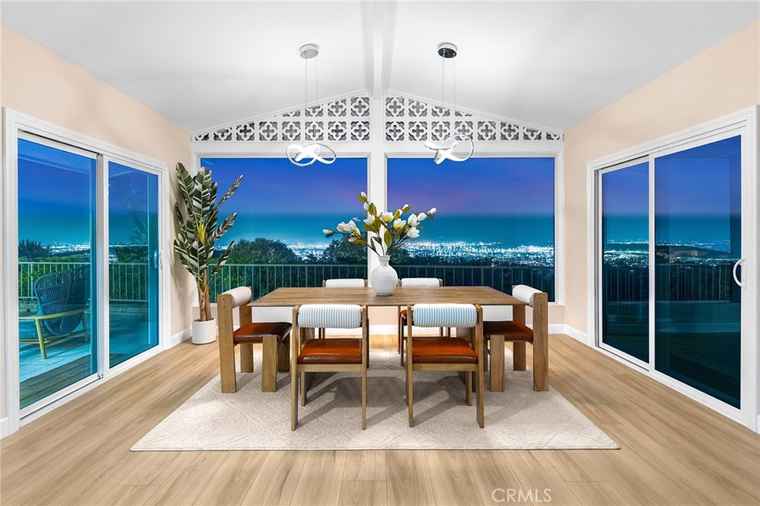 Photo of 29805 Knoll View Dr Rancho Palos Verdes, CA 90275