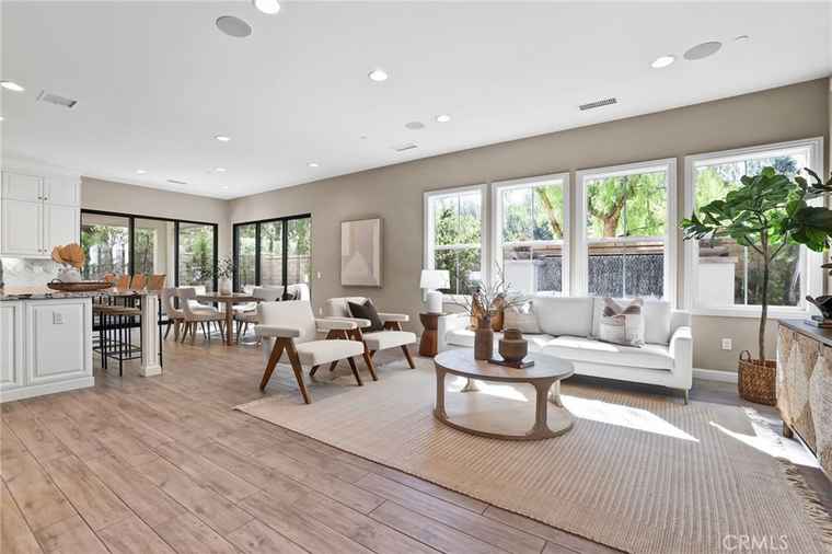 Photo of 33 Castellana Lake Forest, CA 92630