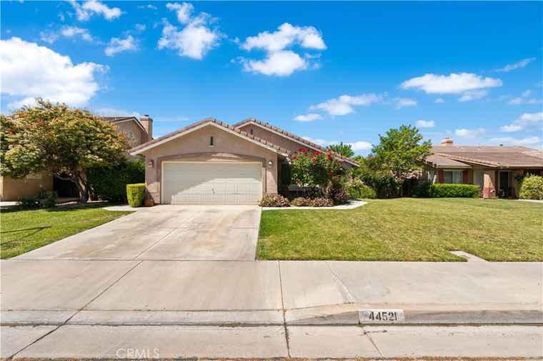 Photo of 44521 Overland Ave Lancaster, CA 93536