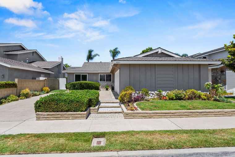 Photo of 4601 Guava Ave Seal Beach, CA 90740