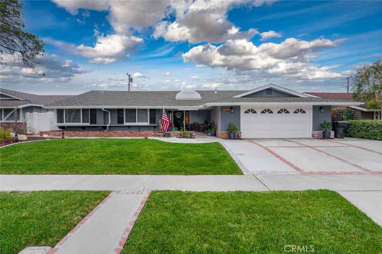 Photo of 914 Skymeadow Dr Placentia, CA 92870