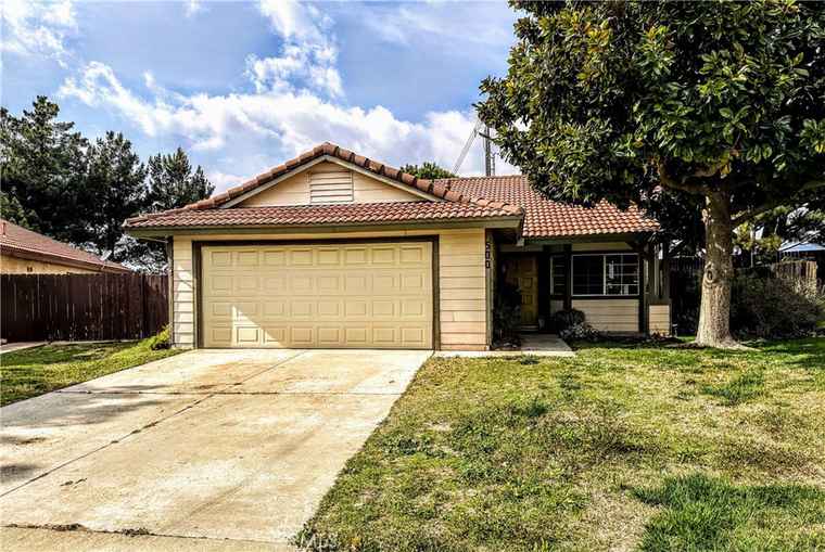 Photo of 500 Cynthia St Beaumont, CA 92223