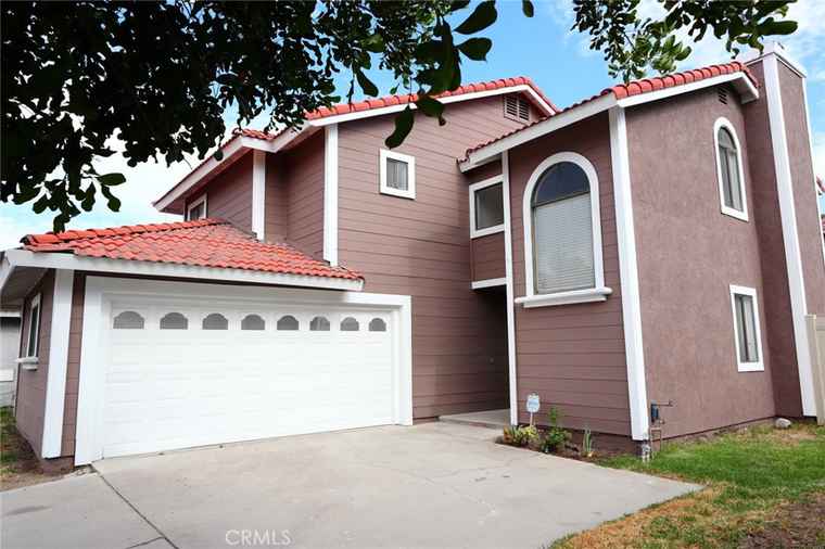 Photo of 1387 Sycamore Ln San Bernardino, CA 92408