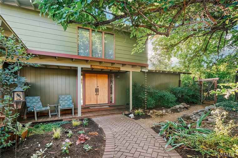 Photo of 2848 Marigold Ave Chico, CA 95973