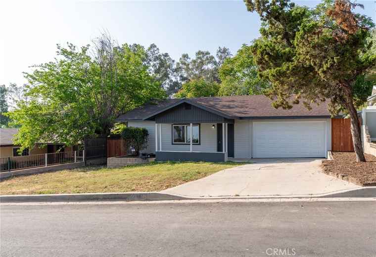 Photo of 35822 Grandview Dr Yucaipa, CA 92399