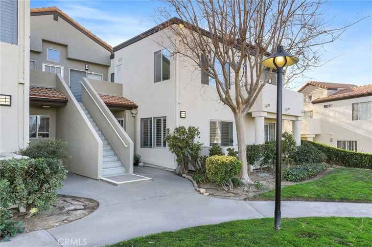 Photo of 24485 Valle Del Oro #102 Newhall, CA 91321