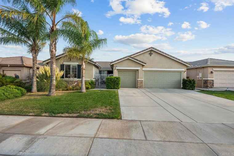 Photo of 1489 Bottlebrush Ct Beaumont, CA 92223