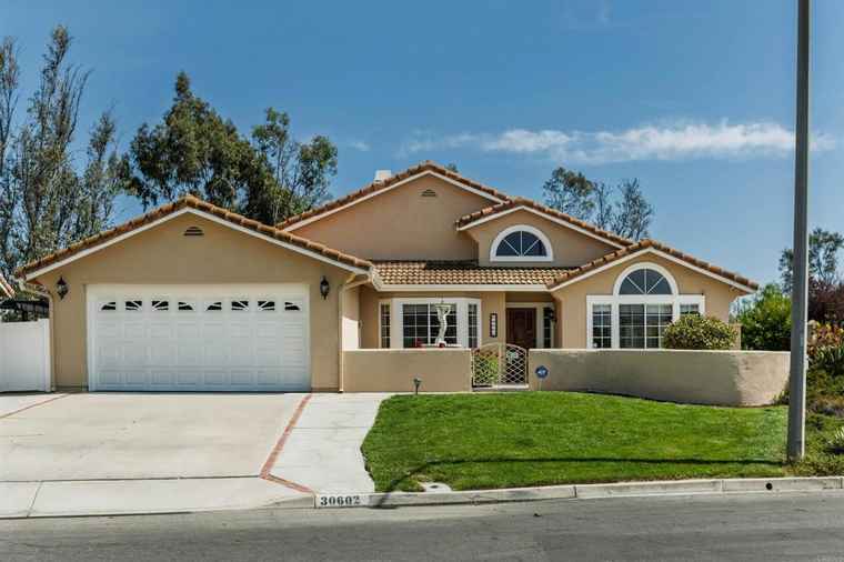 Photo of 30602 Colina Verde St Temecula, CA 92592