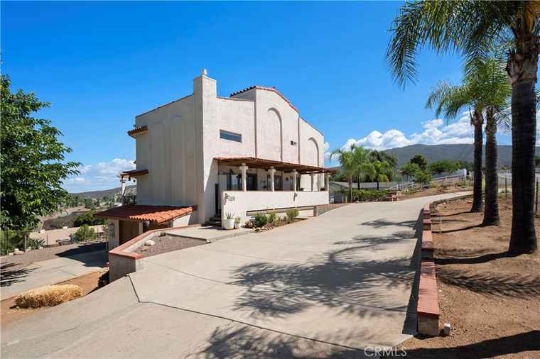 Photo of 2638 W Victoria Dr Alpine, CA 91901