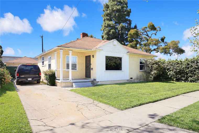 Photo of 1501 S Chester Ave Compton, CA 90221