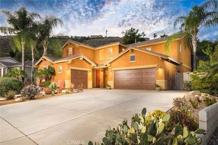 Photo of 30050 Cabo Del Oeste Highland, CA 92346