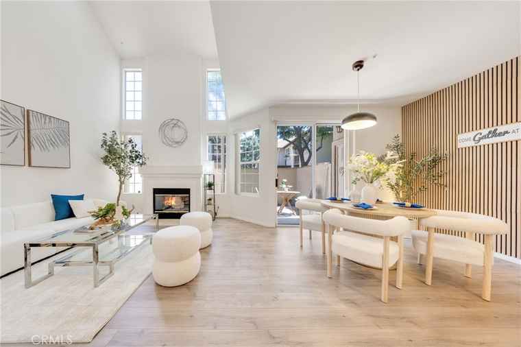 Photo of 13445 Savanna Tustin, CA 92782