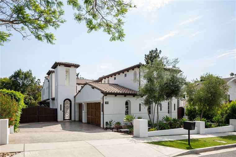 Photo of 375 Santa Isabel Ave Newport Beach, CA 92660