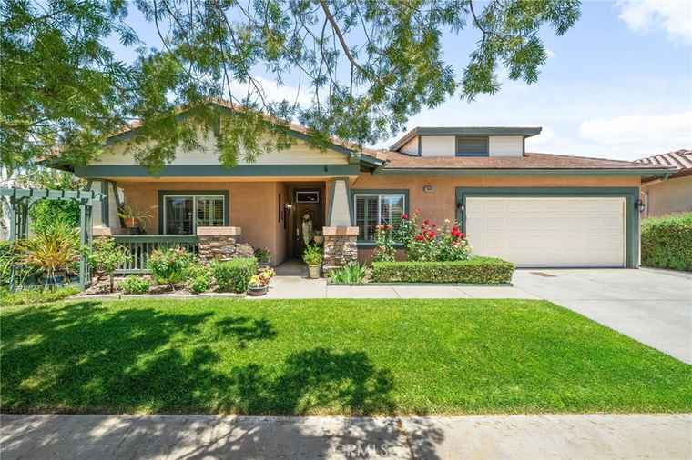 Photo of 11604 Deerfield Dr Yucaipa, CA 92399