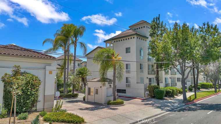 Photo of 15000 Downey Ave #231 Paramount, CA 90723