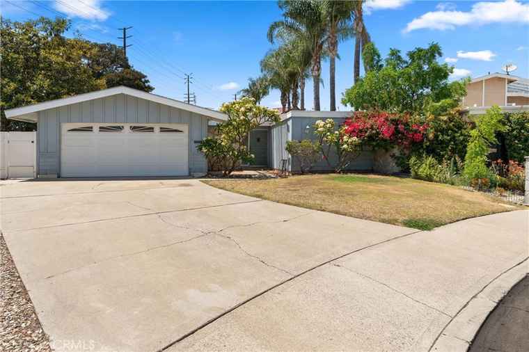 Photo of 14481 Denbigh Ln Tustin, CA 92780