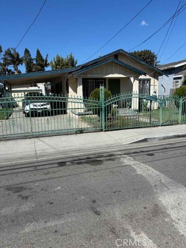 Photo of 711 N Crane Ave Compton, CA 90221