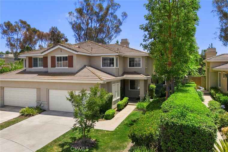 Photo of 1320 Canterbury Ln Fullerton, CA 92831