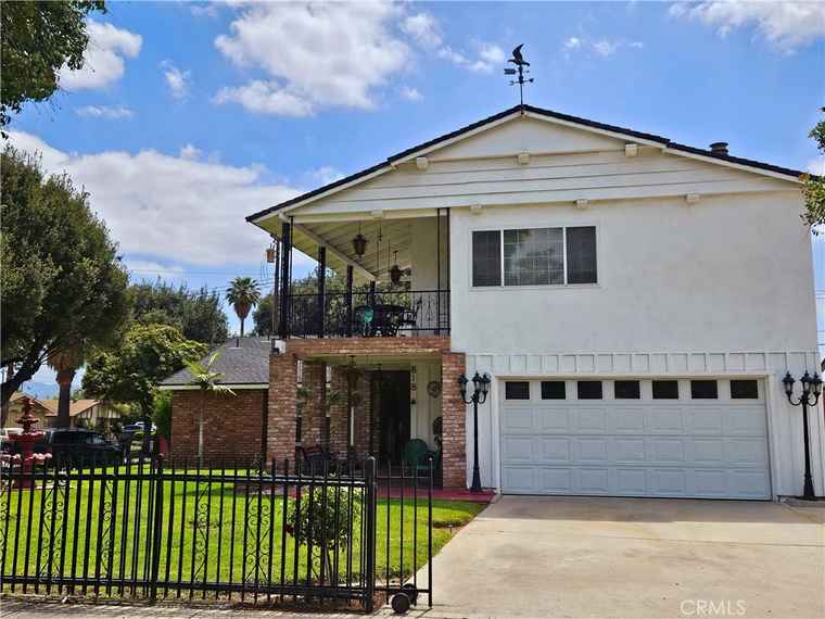 Photo of 818 Louise St Colton, CA 92324