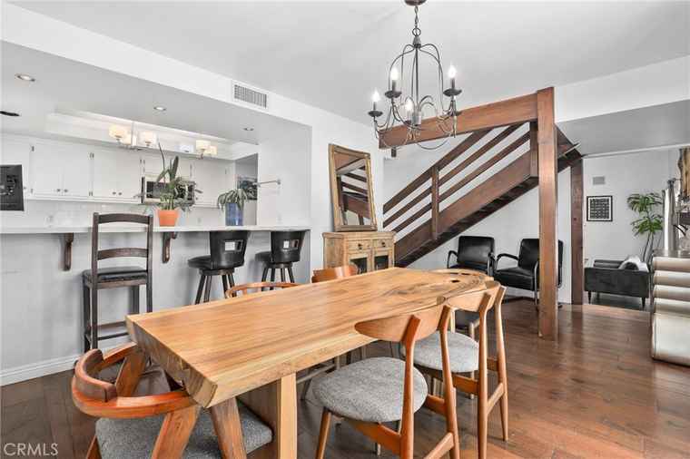 Photo of 749 Canyon Crest Dr Sierra Madre, CA 91024