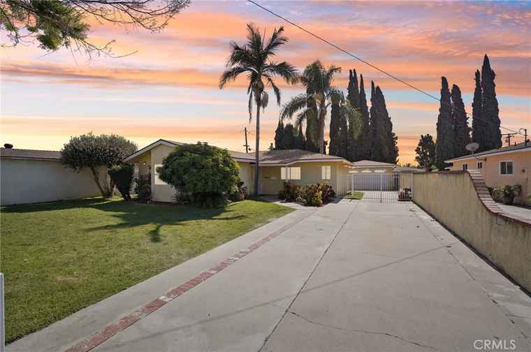 Photo of 12916 Downey Ave Downey, CA 90242