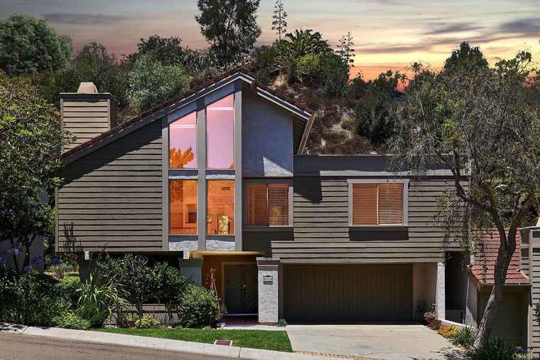 Photo of 4324 Caminito Pintoresco San Diego, CA 92108