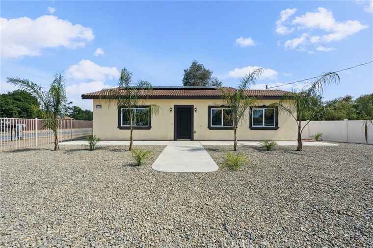 Photo of 630 Orange Ave Perris, CA 92571
