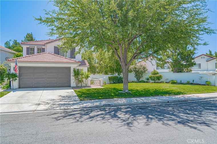 Photo of 25868 Hammet Cir Stevenson Ranch, CA 91381
