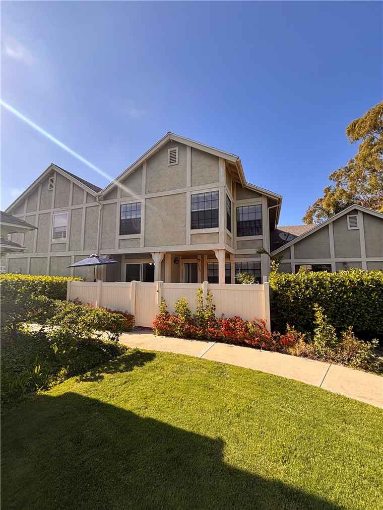 Photo of 16102 WARMINGTON Ln #15 Huntington Beach, CA 92649