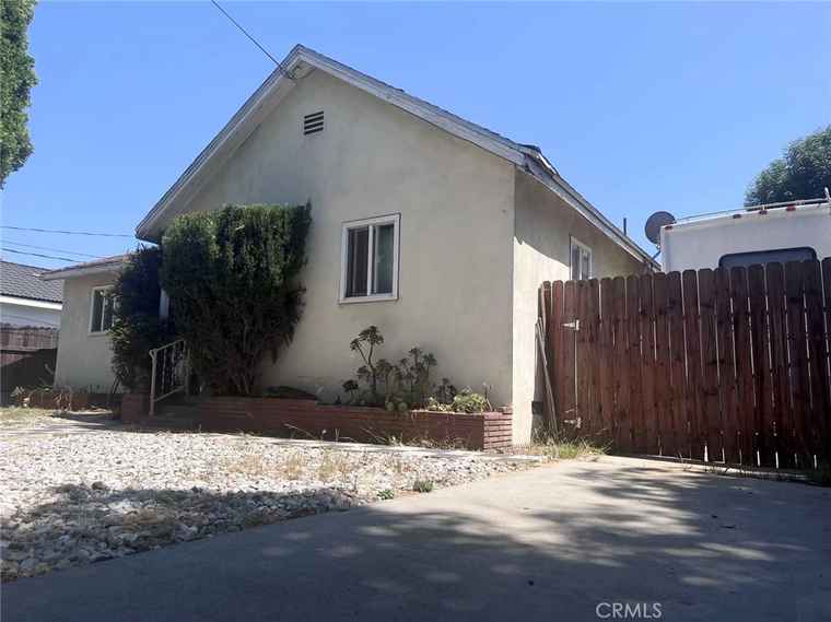 Photo of 934 W 12th St Pomona, CA 91766