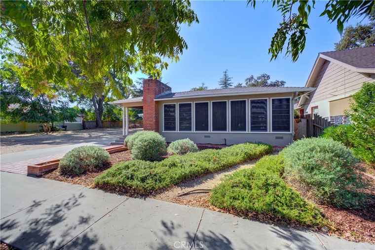 Photo of 1835 Oak St Paso Robles, CA 93446