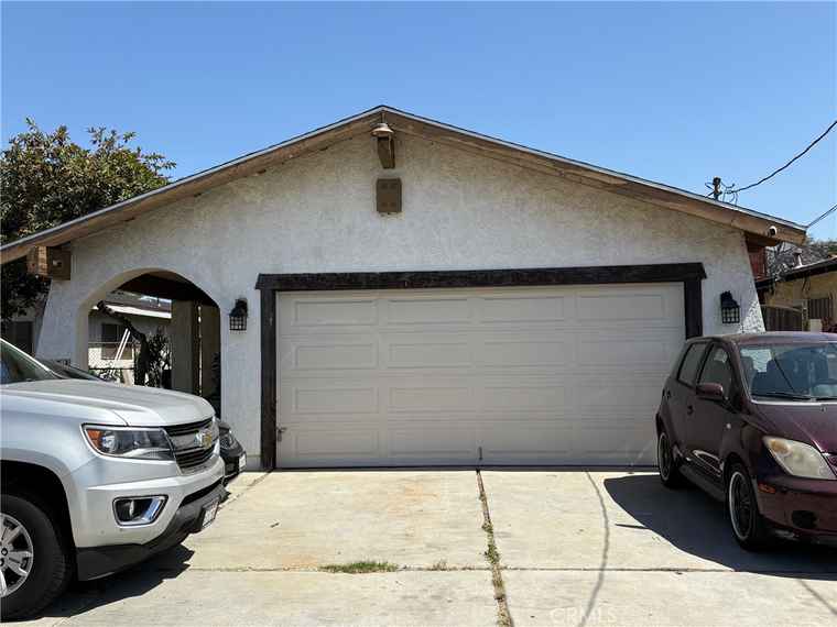 Photo of 3841 W 113th St Inglewood, CA 90303