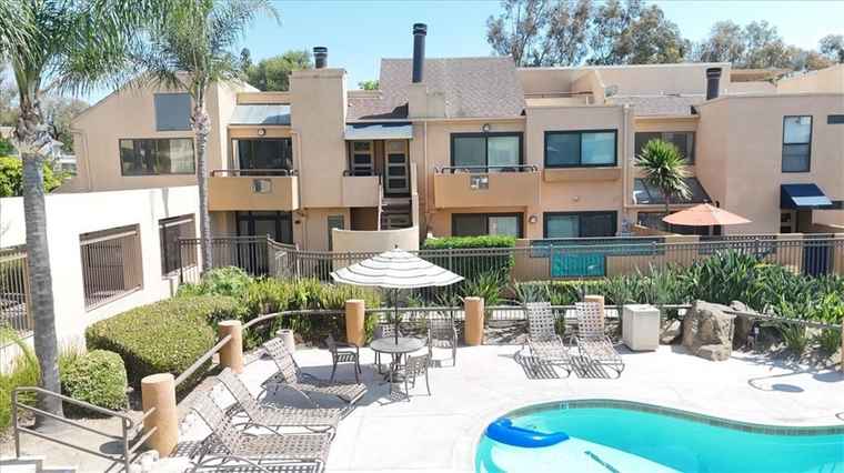Photo of 25671 Le Parc #2 Lake Forest, CA 92630