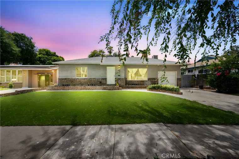 Photo of 391 E 18th St San Bernardino, CA 92404