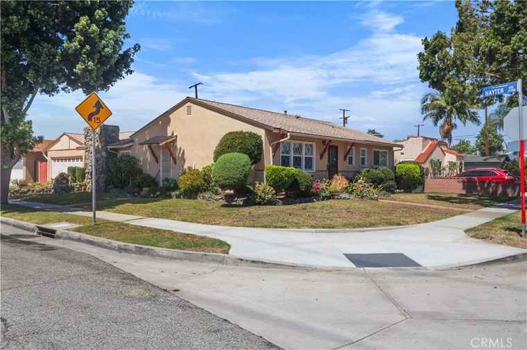 Photo of 8707 Chester St Paramount, CA 90723