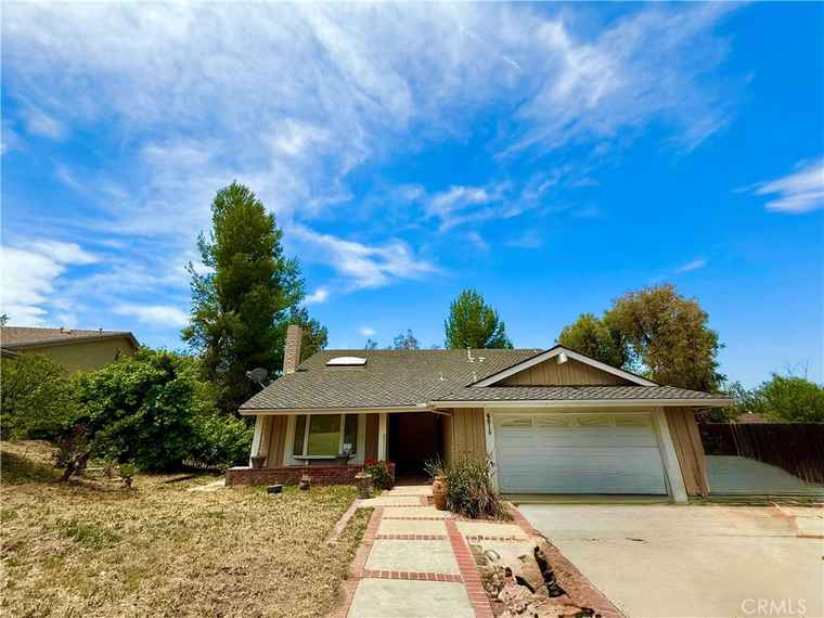 Photo of 6618 Smoke Tree Ave Oak Park, CA 91377