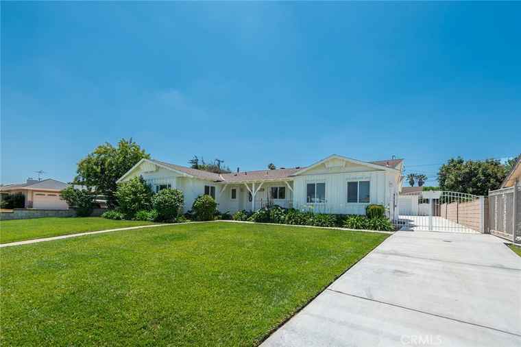 Photo of 2116 E Thackery St West Covina, CA 91791