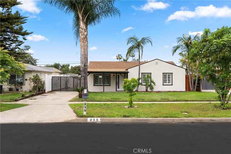 Photo of 235 S Pasadena Ave Azusa, CA 91702