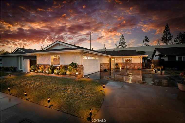 Photo of 6637 Dillman St Lakewood, CA 90713