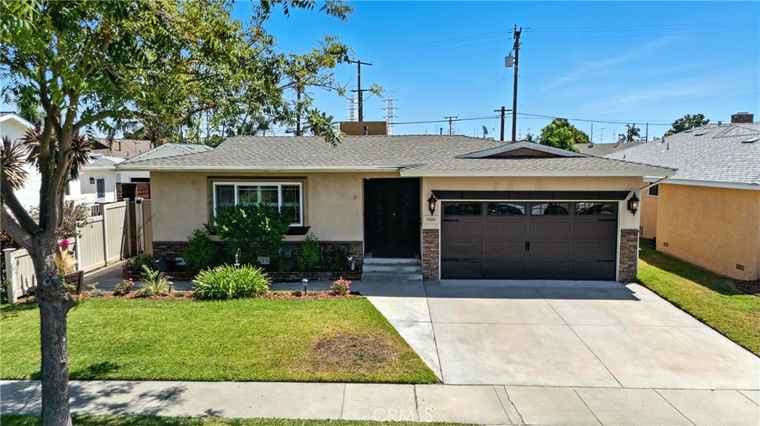 Photo of 5026 Iroquois Ave Lakewood, CA 90713