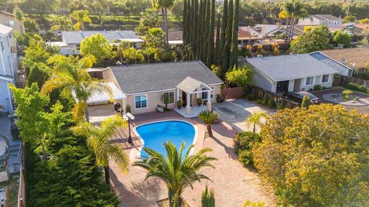 Photo of 13808 Pomerado Rd Poway, CA 92064