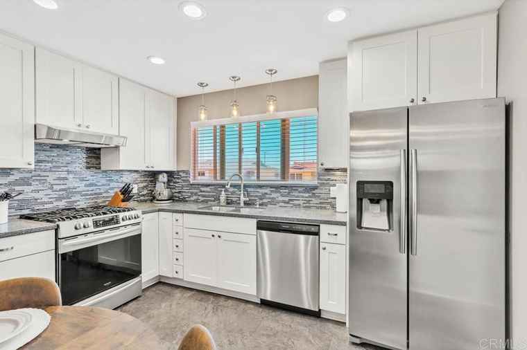 Photo of 9422 Terrywood Rd Santee, CA 92071